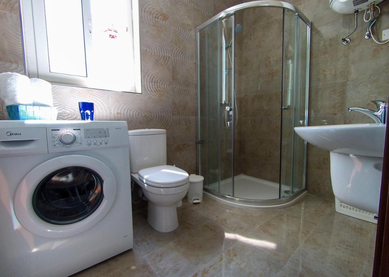 F12 Room 2, Private Room Two Single Beds Privated Bathroom In Shared Flat Msida Exteriér fotografie