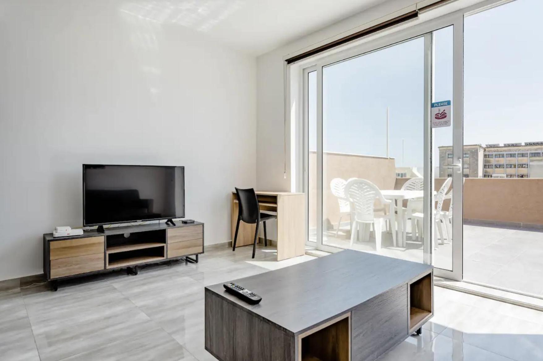 F12 Room 2, Private Room Two Single Beds Privated Bathroom In Shared Flat Msida Exteriér fotografie